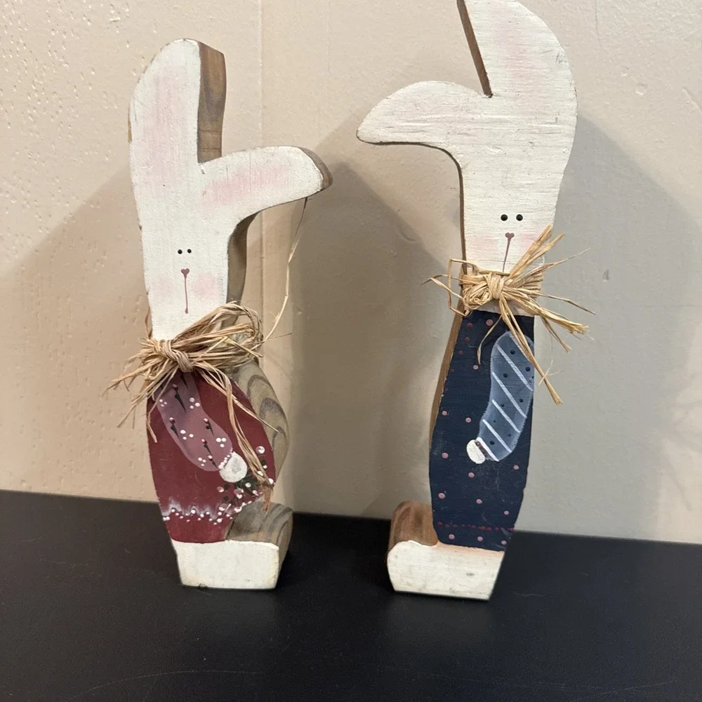 Vintage Hand Carved And Painted Rabbits Cottage/Farmhouse Decor